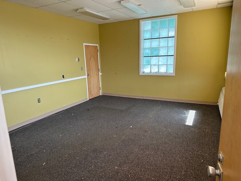 More Photos Of 29 Church St, Leominster Police Fire Station For Sale