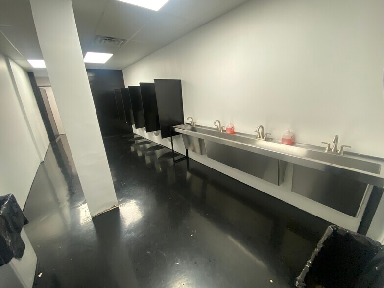 More Photos Of 5776 Shelby Oaks Dr, Memphis Religious Facility For Sale