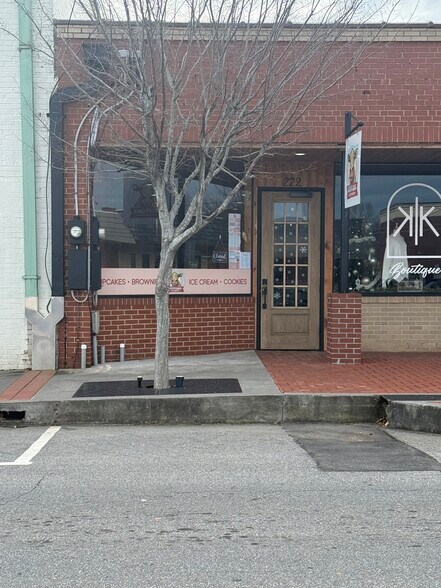 More Photos Of 216-222 E Main, Yadkinville Storefront For Lease