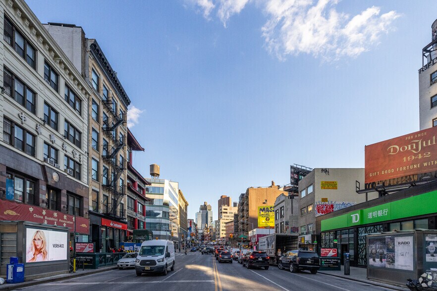 More Photos Of 243 Canal St, New York Office For Lease