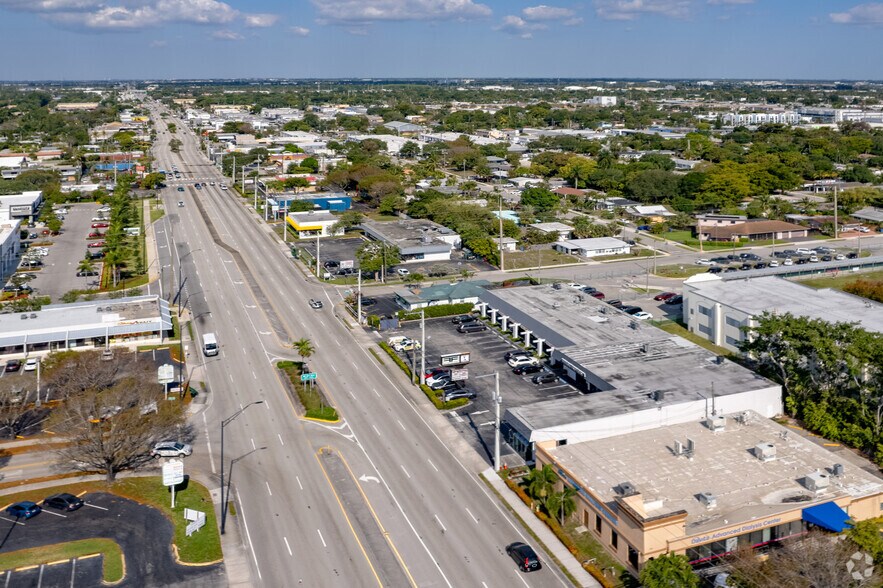 More Photos Of 821-859 E Oakland Park Blvd, Oakland Park Storefront For Lease