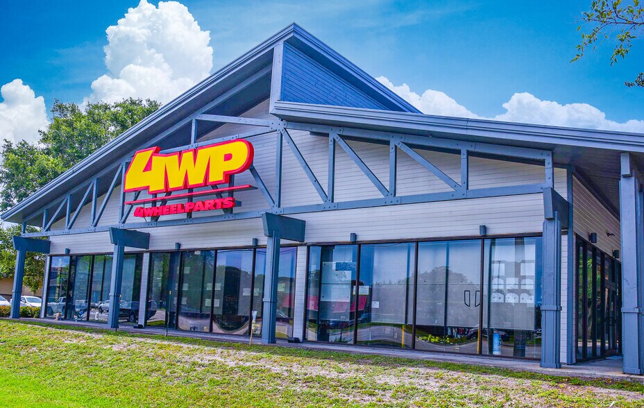 Primary Photo Of 2045 W New Haven Ave, Melbourne Freestanding For Lease