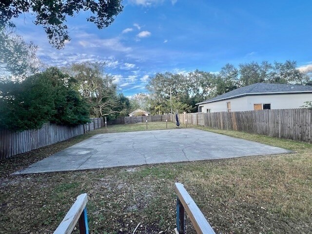 More Photos Of 4527 Carter St, Orlando Daycare Center For Lease