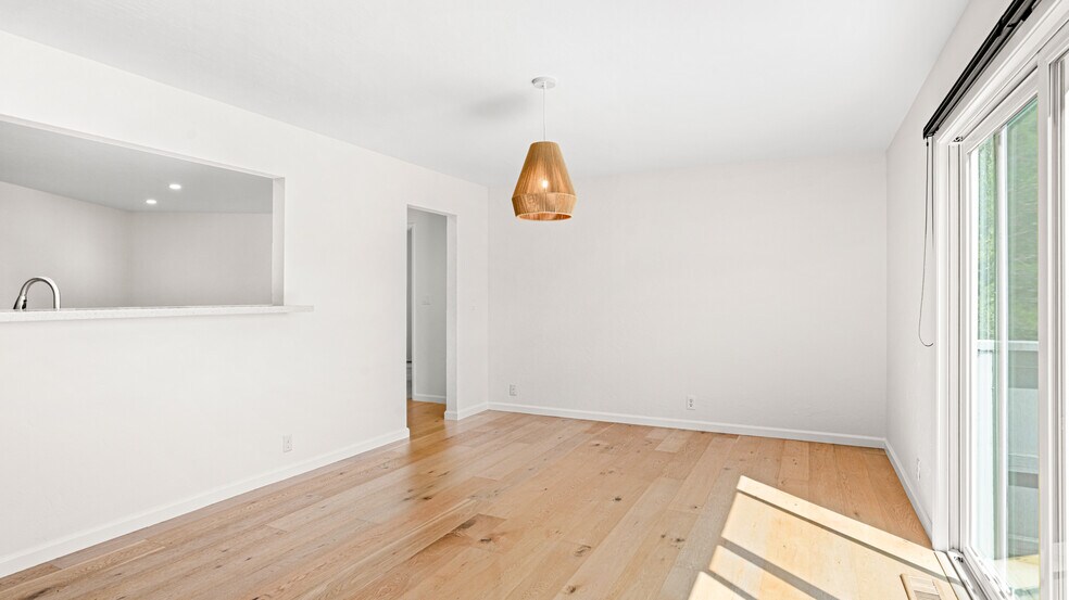 More Photos Of 151-153 Upper Via Casitas, Greenbrae Apartments For Sale