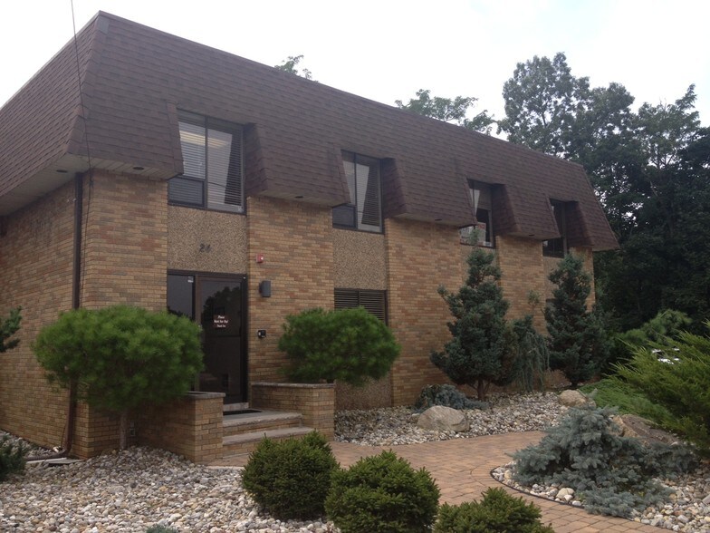 Primary Photo Of 24 Wyckoff Ave, Waldwick Medical For Lease