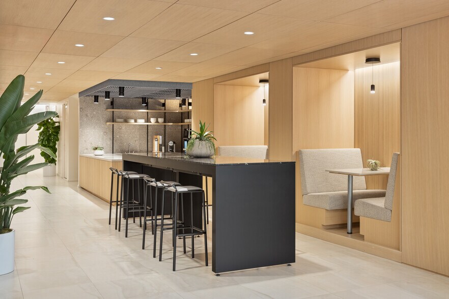 More Photos Of 540 Madison Ave, New York Office For Lease