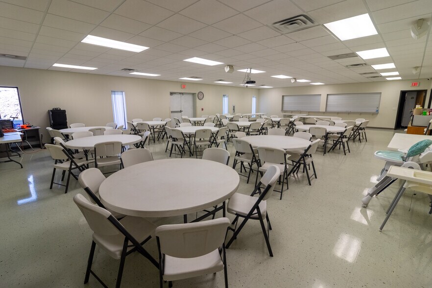 More Photos Of 906 Trimmier Rd, Killeen Religious Facility For Sale