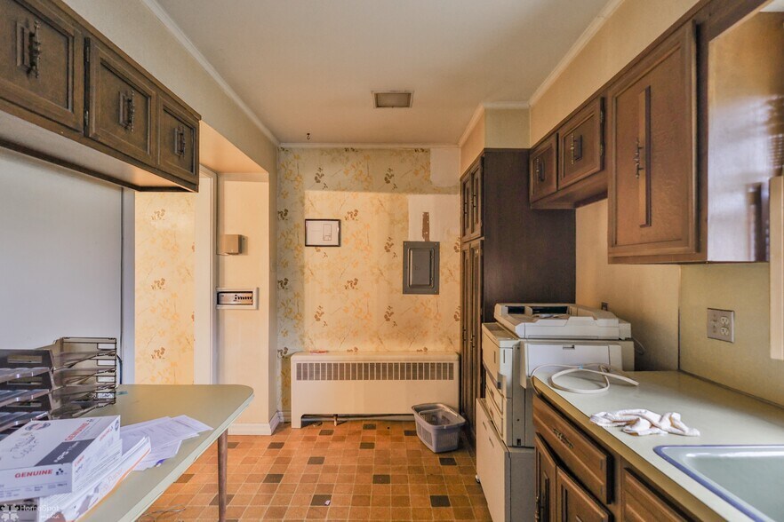 More Photos Of 1619 W Hamilton St, Allentown Funeral Home For Sale