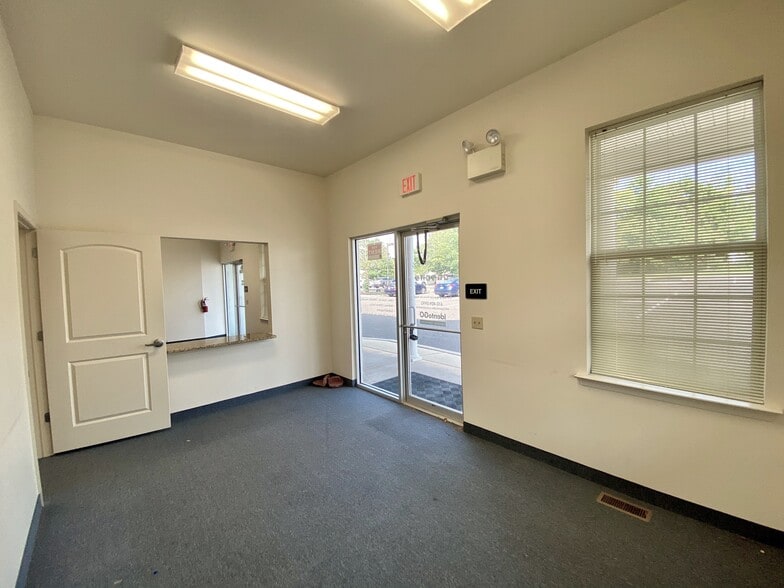 More Photos Of 292-296 W Ridge Pike, Royersford Office For Lease