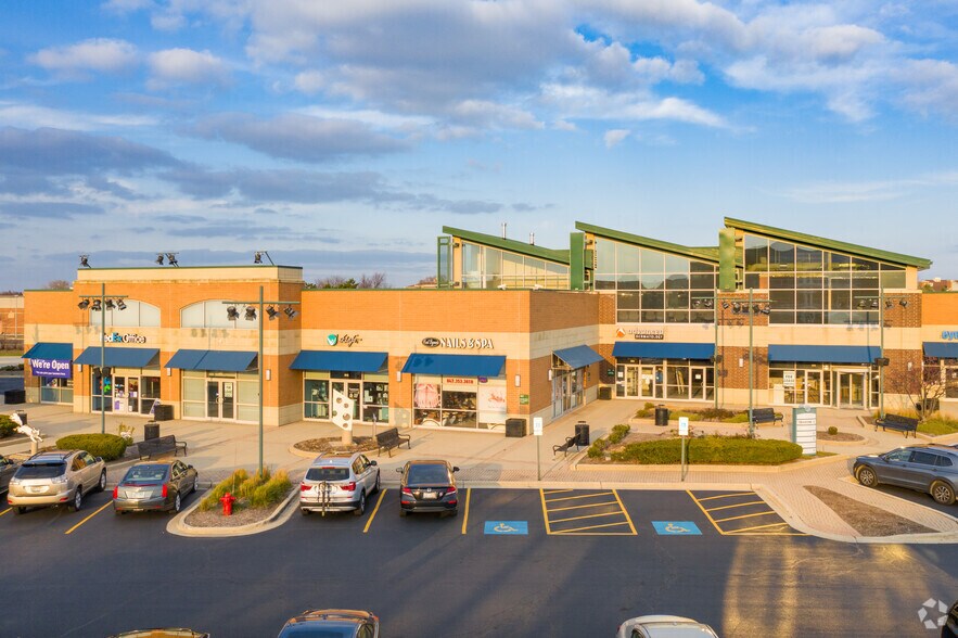 More Photos Of 215-295 Parkway Dr, Lincolnshire Unknown For Lease