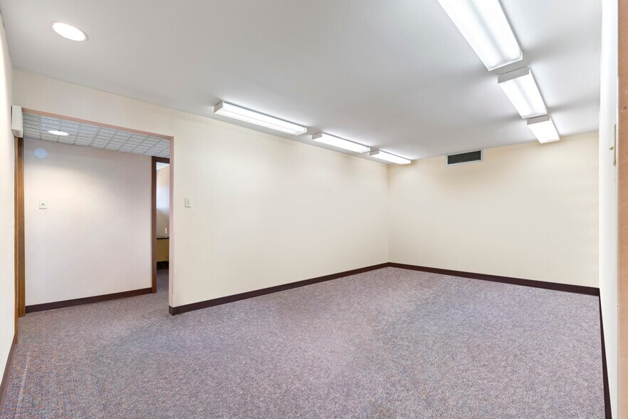 More Photos Of 811 N 19th St, Allentown Medical For Lease