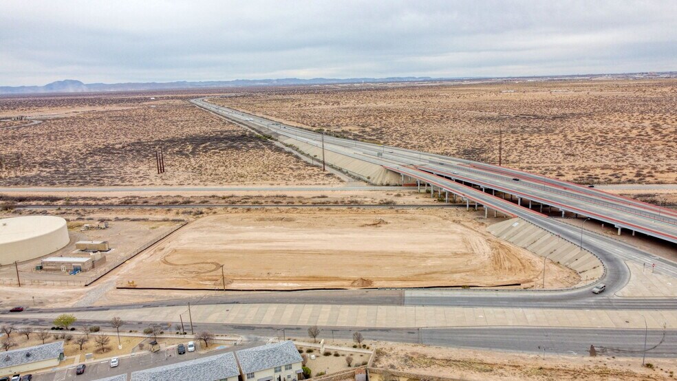 More Photos Of 10100 Railroad Dr., El Paso Warehouse For Lease