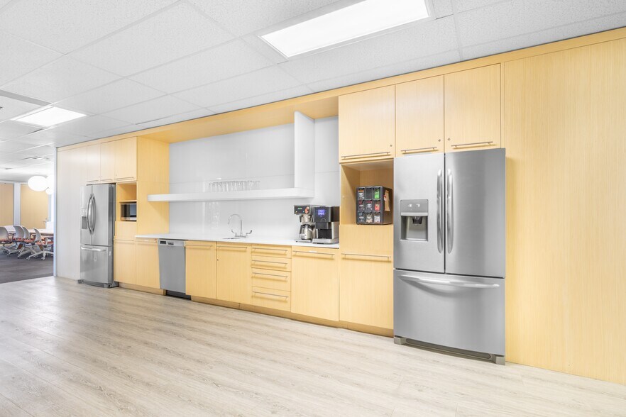 More Photos Of 4838 Richard Rd SW, Calgary Coworking Space