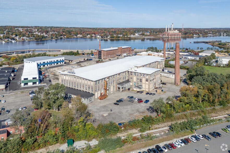 More Photos Of 1 Ace St, Fall River Warehouse For Lease