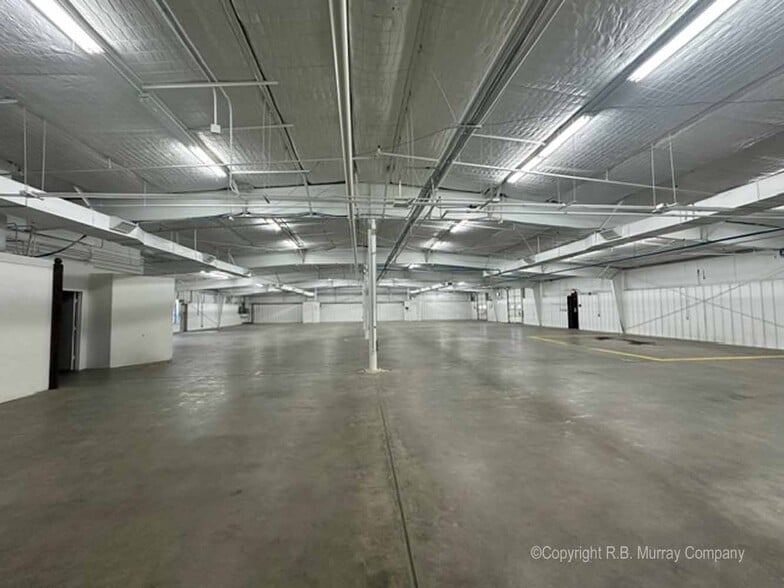 More Photos Of 2503 N Neergard Ave, Springfield Warehouse For Lease