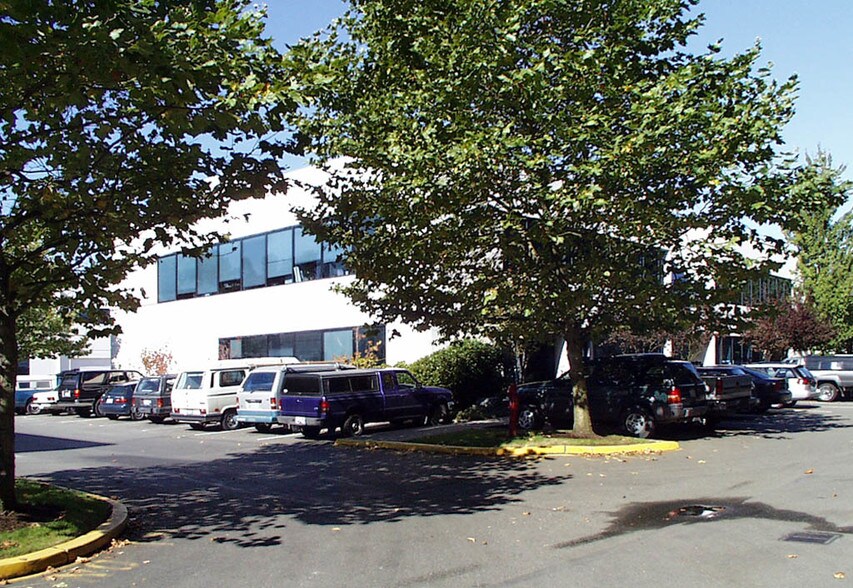 More Photos Of 8410 154th Ave NE, Redmond Flex For Lease