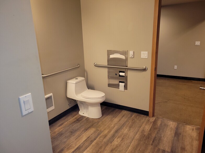 More Photos Of 600 SW 13th St, Renton Loft Creative Space For Lease