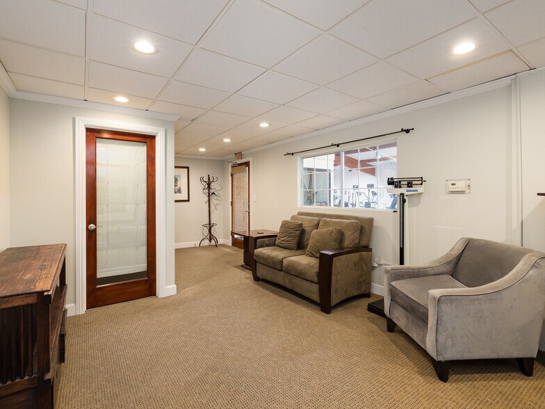 More Photos Of 240 Center St, El Segundo Loft Creative Space For Sale
