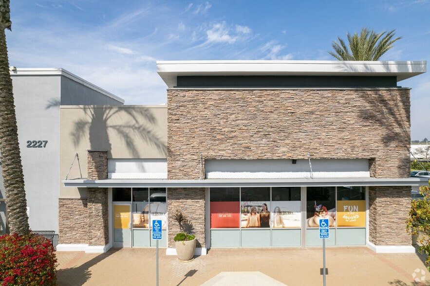 More Photos Of 2201-2895 Park Ave, Tustin Unknown For Lease