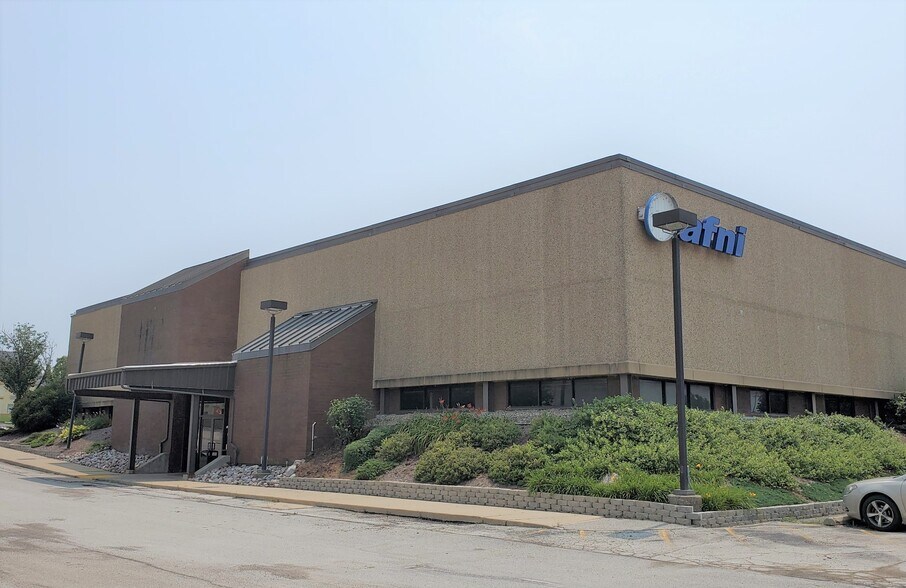 Primary Photo Of 404 Brock Dr, Bloomington Office For Sale