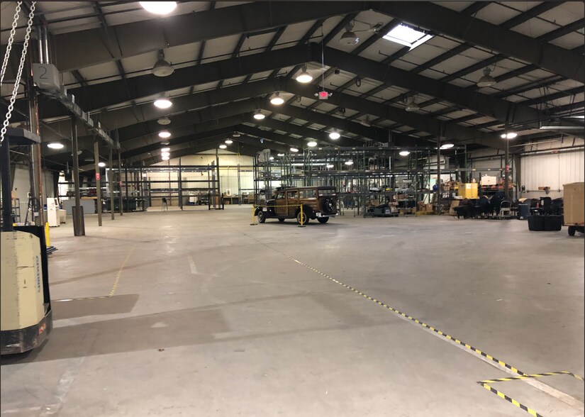 More Photos Of 216 W Boylston St, West Boylston Warehouse For Lease