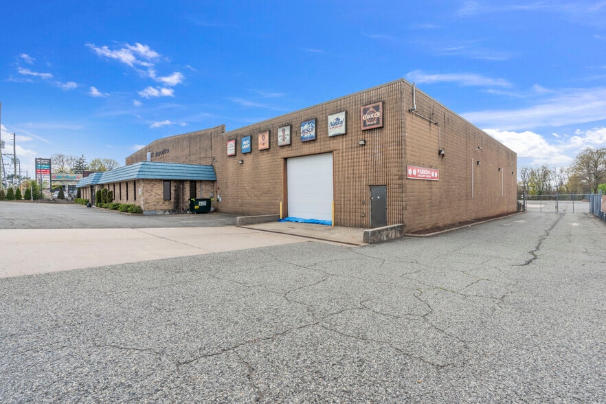 More Photos Of 4865 Arthur Kill Rd, Staten Island Warehouse For Sale