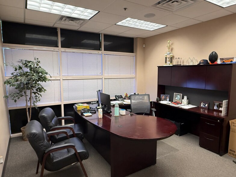 More Photos Of 9299 W Olive Ave, Peoria Light Manufacturing For Sale