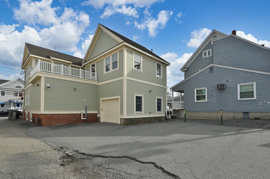 More Photos Of 13 Bartlet St, Andover Office For Lease