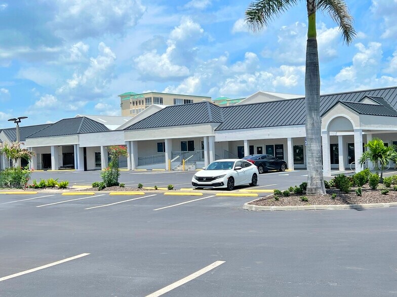 More Photos Of 7205 Estero Blvd, Fort Myers Unknown For Lease
