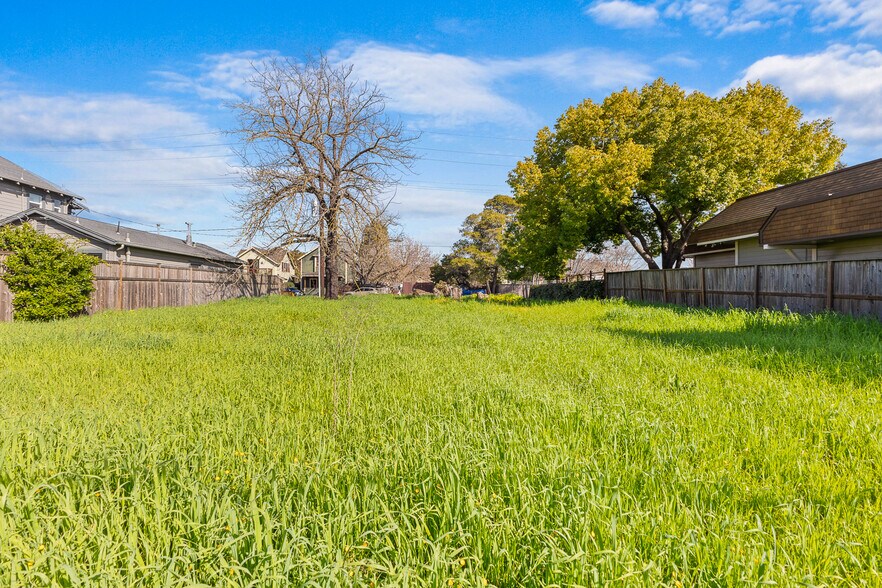 More Photos Of 315 Lakeville St, Petaluma Land For Sale