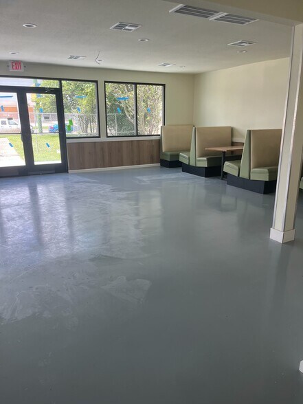 More Photos Of 7810 Bellfort Rd, Houston Restaurant For Sale