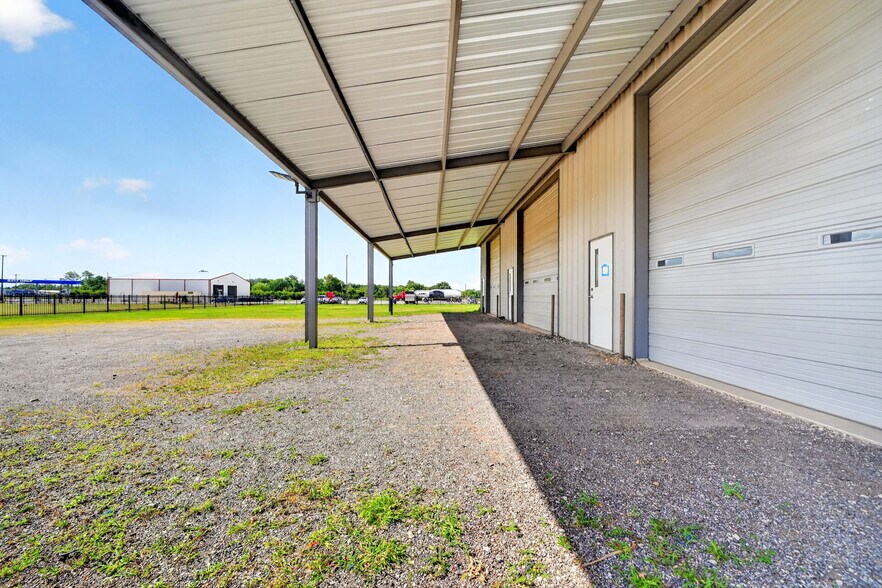 More Photos Of 4612 County Road 2200, Greenville Showroom For Sale