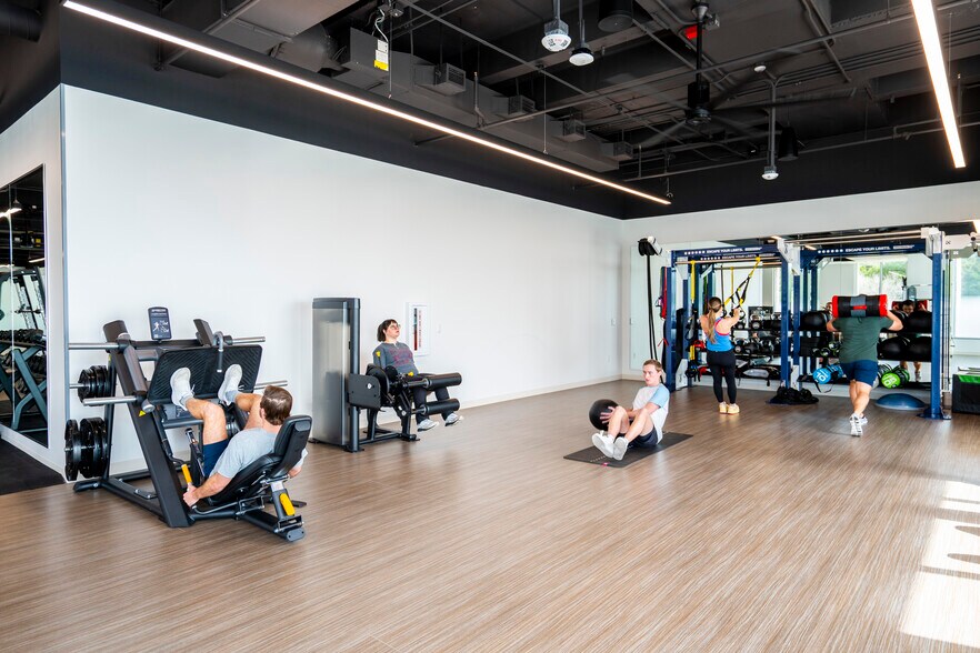 More Photos Of 2600 Via Fortuna, Austin Unknown For Lease