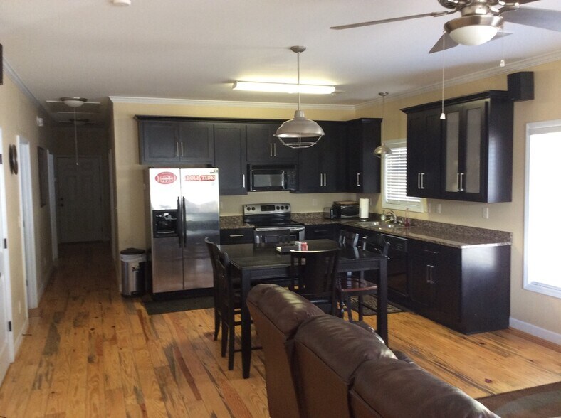More Photos Of 10 Lakeview, Tuscaloosa Multifamily For Sale
