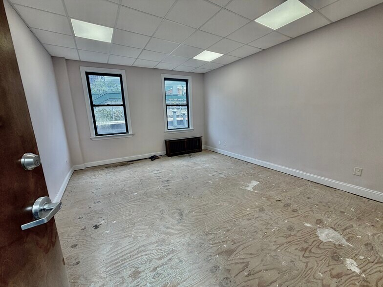 More Photos Of 101-109 Westchester Ave, Port Chester Storefront Retail Office For Lease