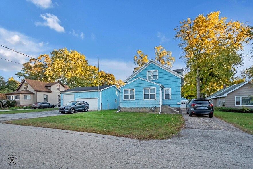 Primary Photo Of ,  Unknown For Sale