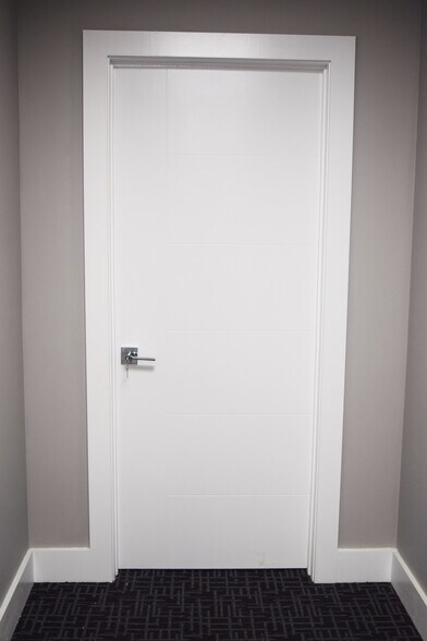 More Photos Of 522 Brick Blvd, Brick Medical For Lease