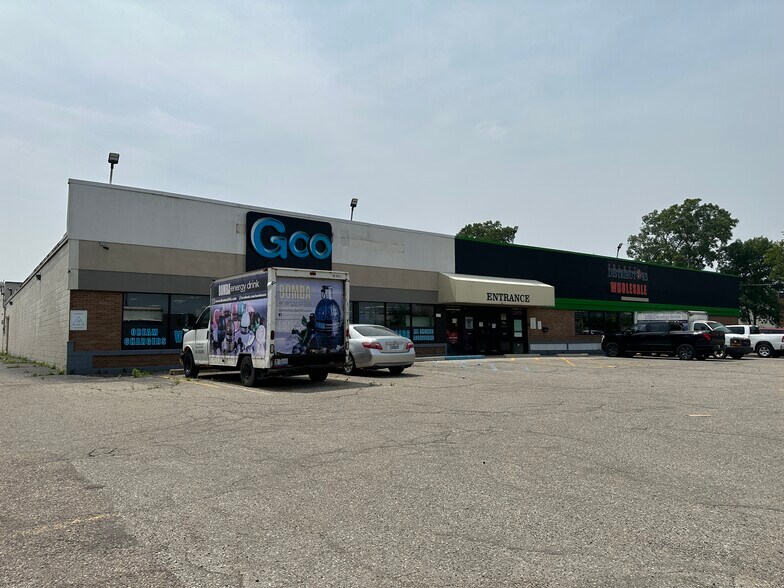 More Photos Of 19100 15 Mile Rd, Clinton Township Storefront For Sale