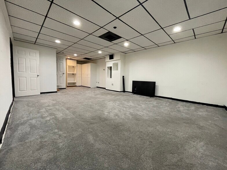 More Photos Of 4719-4731 Stamp Rd, Temple Hills Service For Sale