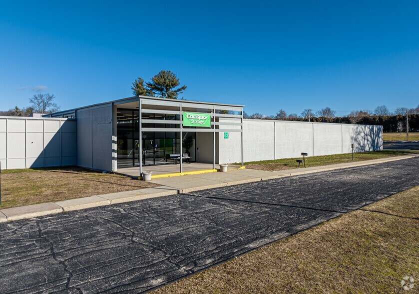 More Photos Of 53 Manning Rd, Enfield Warehouse For Lease