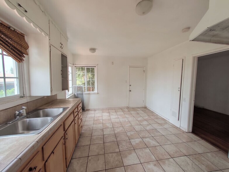 More Photos Of 4790 Academy St, Los Angeles Apartments For Sale