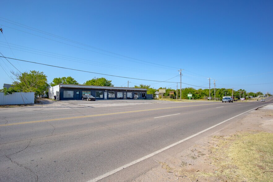 More Photos Of 3024-3030 NE 23rd St, Oklahoma City Freestanding For Sale
