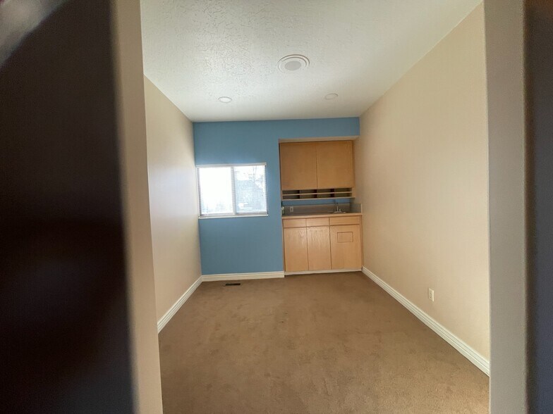 More Photos Of 413 Washington Blvd, Ogden Storefront Retail Office For Lease