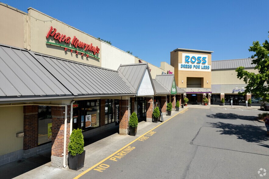 More Photos Of 17171-17535 Bothell Way NE, Lake Forest Park General Retail For Lease