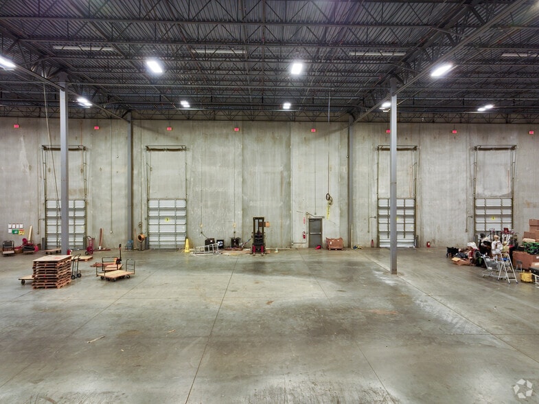 More Photos Of 6900 Morris Estate Dr, Charlotte Manufacturing For Lease