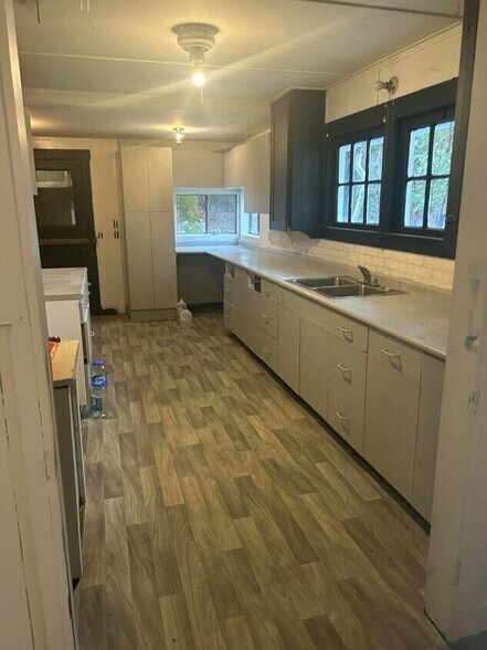 More Photos Of 11425 Upper Applegate Rd, Jacksonville Manufactured Housing Mobile Home Park For Sale