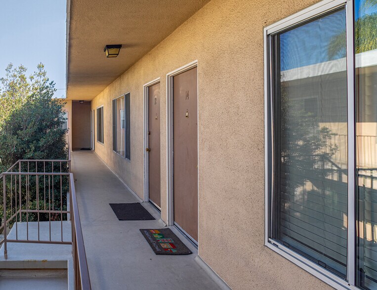 More Photos Of 1755 Granville Ave, Los Angeles Apartments For Sale