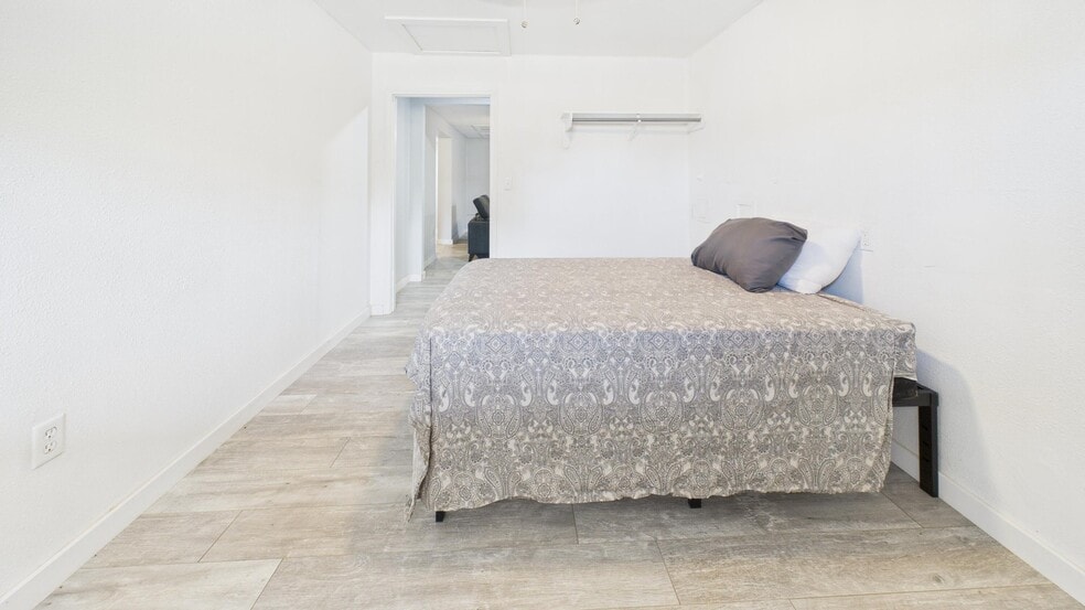 More Photos Of 2123 15th St, Lubbock Apartments For Sale