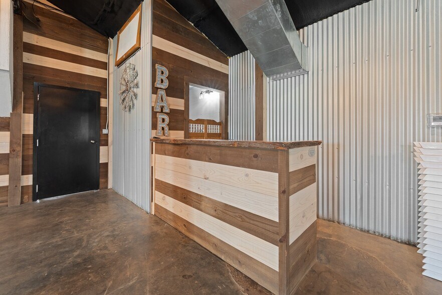 More Photos Of 3119 County Road 2730, Glen Rose Lodge Meeting Hall For Sale