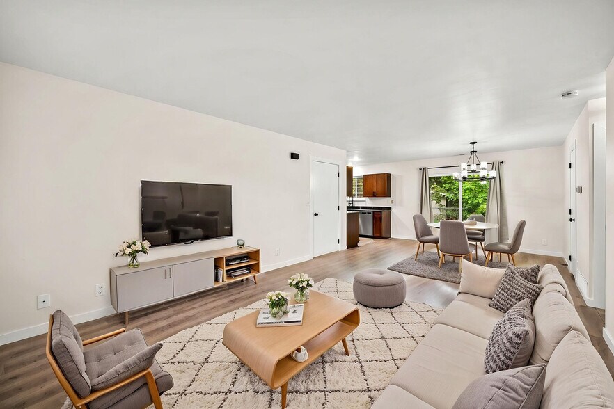 More Photos Of 1717 Main St, Sandpoint Apartments For Sale